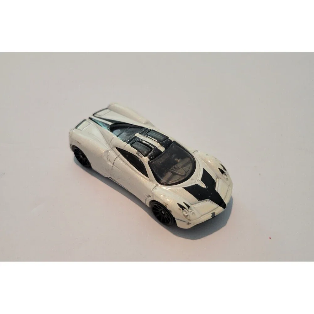 Hot Wheels Lot of 16 Cars - Lamborghini Jaguar Porsche Power Bomb Ferrari Etc